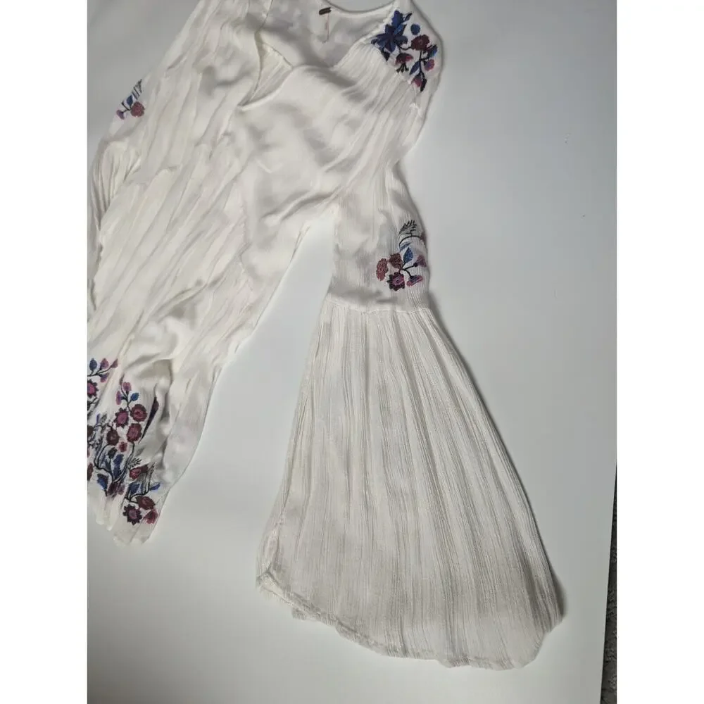 Free People Sz XS White Flowy Embroidered Floral Long Sleeve Shirt